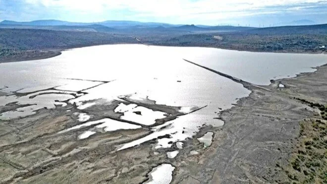 Çeşme'nin 10 günlük suyu kaldı: Belirli saatlerde su kesintisi uygulanacak